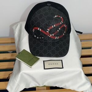 NWT Gucci Kingsnake Hat